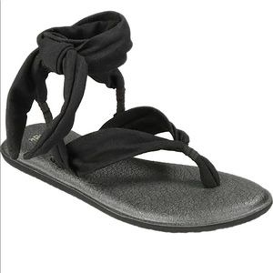 Sanuk yoga Slinged up Shoes